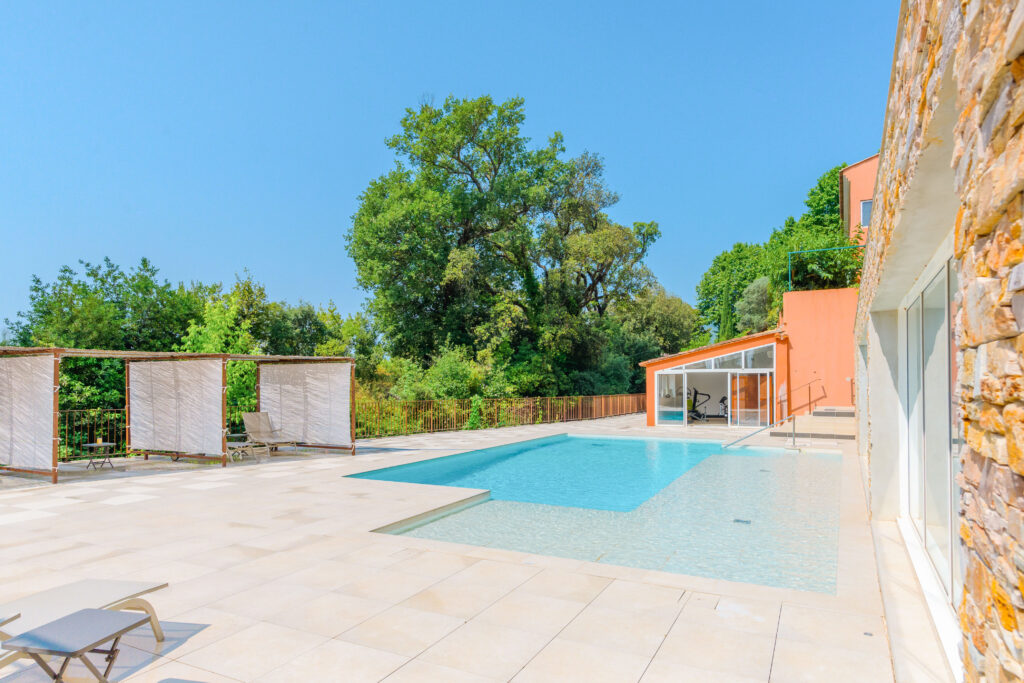 piscine du Mas du Lingousto à Cuers dans le Var
